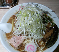 「ラーメン￥７８０＋ネギ￥１００」@TOKYO UNDER GROUND RAMEN 頑者の写真