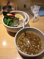 「鶏と蛤の濃厚つけ麺 1180円 特製大盛り」@Ginza Noodles むぎとオリーブの写真