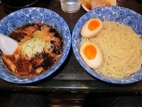 「肉ワンタンつけ麺620円＋麺中盛50円＋味玉90円」@肉厚わんたん麺と手作り焼売 ら麺亭 浅草支店の写真
