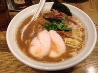 「烏賊干し鶏白湯醤油そば」@新橋 纏の写真