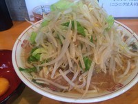 「小ラーメン（ﾔｻｲ）+生卵」@豚星。の写真