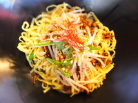 「汁なし黒坦坦麺 880円」@金蠍の写真