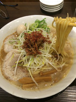 「濃厚味噌✖️豚骨 ピリ辛 大盛り」@茨木きんせいの写真