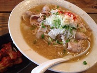 「もばらーめん（初段盛り：肉70g）」@らぁ麺三軒屋 茂原店の写真