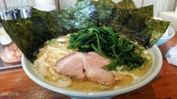 「ラーメン\650+大盛\150+ほうれん草\50」@横浜ラーメン 壱福家の写真
