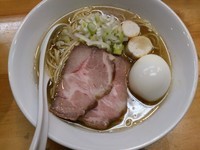 「【限定】白金ソバ（白）＋味玉」@煮干中華ソバ イチカワの写真