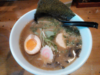 「らぁ麺(醤油) ￥650」@らぁ麺 亀我楽の写真