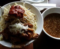 「豚入りオロチョンつけ麺700円」@にかいやの写真