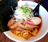 「TOKYO醤油全部乗せ（1,080円）」@noodle kitchen ミライゑの写真