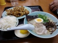 「Bセット（ラーメン、肉いため、一品、ごはん）」@久留米ラーメン福竜軒の写真