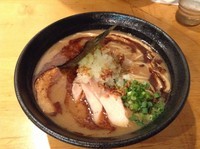 「黒 魚介豚骨ラーメン 780円」@麺や 飛来の写真