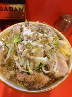 「大豚900円ヤサイアブラニンニク」@ラーメン二郎 仙川店の写真
