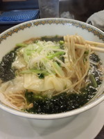「海老ワンタンと生海苔入り葱油かけ塩タンメン950円」@雲林坊 秋葉原店の写真
