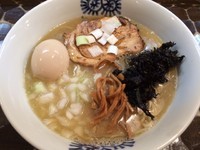 「限定　淡麗煮干そば・塩（７８０円）」@特級鶏蕎麦 龍介の写真