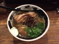 「季節限定 舞茸スープの中華そば(880円)　中盛りサービス」@麺場 浜虎 横浜店の写真