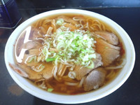 「手打ち中華・太麺(大盛)」@まるみの写真