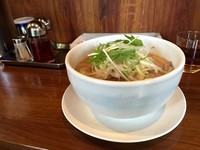 「塩らーめん・中盛」@麺家 彩華 池上店の写真