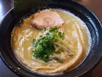 「【気まぐれ限定】鶏そば」@つけ麺 弥七の写真