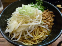 「油そば」@麺処 花田 となりの写真