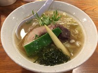 「だしが命の塩らーめん (780円)」@だしが命の塩らーめん ぎょぎょぎょ 本町店の写真