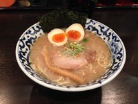 「塩らー麺」@東京駅 斑鳩の写真