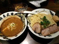 「濃厚鷹虎つけ麺 1050円（税抜）」@麺屋武蔵 鷹虎の写真