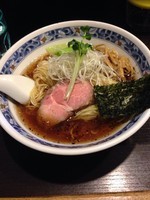 「豊穣清湯醤油ラーメン中盛り（750円＋50円）」@麺処 夏海の写真