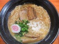 「濃厚中華そば（730円）」@中華そば 輝羅の写真