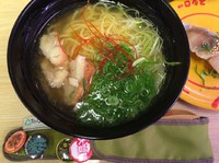 「鶏チャーシュー入り塩ラーメン」@スシロー 岸辺店の写真