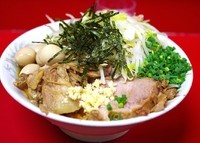 「ラーメン+油そば醤油(ニンニク)+うずら」@ラーメン二郎 西台駅前店の写真