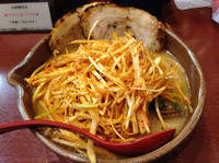 「信州味噌ラーメン 肉ネギ 炙りチャーシュー2枚」@味噌屋庄助 仁戸名店の写真