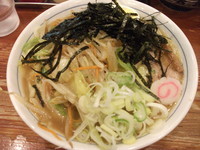 「中華そば（小）+野菜」@東池袋大勝軒 横濱西口店の写真