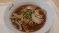 「焦がし玉葱醤油ラーメン（463円）」@ポッポ 大森店の写真