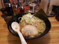 「赤の味噌ラーメン」@味噌の金子 愛川の写真