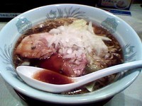 「ぶっ濃い系黒醤油ラーメン（400円）+大盛（70円）」@中華食堂 一番館 新小岩ルミエール店の写真