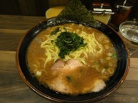 「大盛ラーメン　830円」@神田ラーメン わいず 神田本店の写真