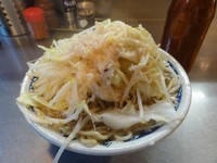 「ラーメン　680円　野菜チョイマシ　ニンニク　脂」@らーめん大 蒲田店の写真