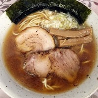 「醤油らーめん　750円」@麺工 小烏丸の写真