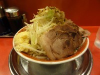 「小豚ラーメン　800円　野菜　ニンニクマシマシ　節」@ラーメンタロー 大森の陣の写真