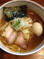 「醤油ラーメン＋味玉」@麺処 びぎ屋の写真