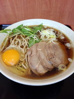 「鴨そば390円（生卵サービスデー）」@梅もと 品川店の写真