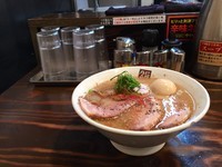 「特製塩らーめん」@煮干しらーめん 玉五郎 東京新宿店の写真