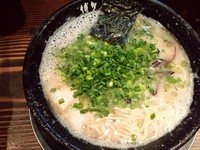 「ラーメン（葱多め）」@博多一双 博多駅東本店の写真