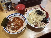 「魚豚つけ麺（大）＋トッピング得入り」@屯ちん 新宿店の写真