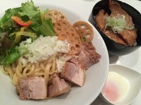 「牛油そば（温玉付き）￥750＋チャーシュー丼￥300」@麺や 彩～iro～の写真