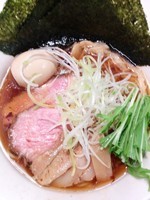 「NEOクラシック特製醤油ラーメン(1,010円)」@麺処 ほん田 東京駅一番街店の写真