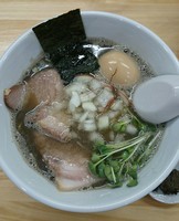 「煮干らーめん【溺愛の③ニボ】」@めんや天夢の写真