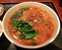 「四川担々麺＋半ライス \780」@リンハウスの写真