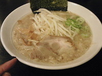 「しおらーめん650円＋替え玉120円」@味噌麺 伝堂の写真