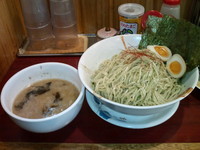 「11月限定麺 牛骨つけ麺はんだま添え」@琉家の写真